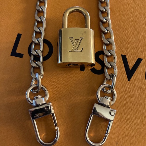 COPY - Louis Vuitton Brass Padlock on Cuban Link Chain - Picture 4 of 5